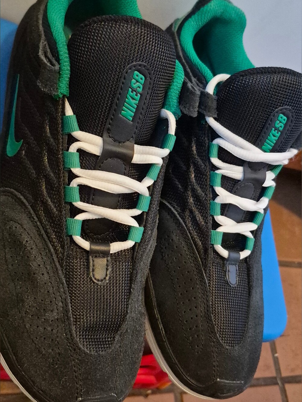 Men’s Size 8 Black & Teal Nike SB Nike Vertebrae Black Malachite FD4691-003